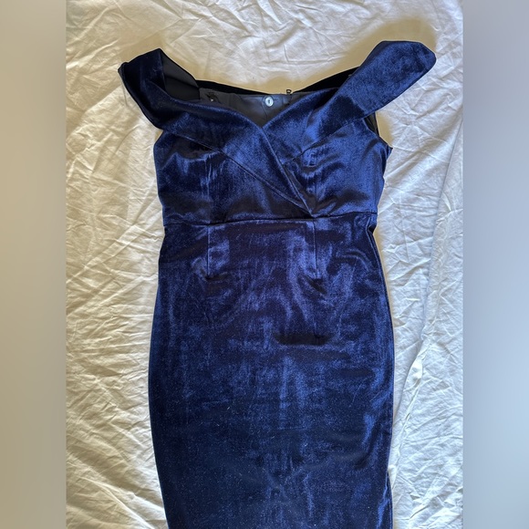 Bardot velvet off the shoulder dress - Picture 4 of 5